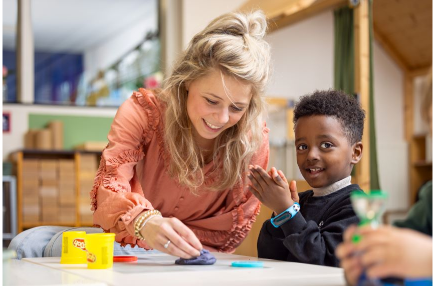 Leerkracht met als taak ambulant diensverlener